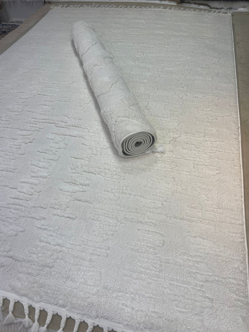 Classic White Serenity Rug