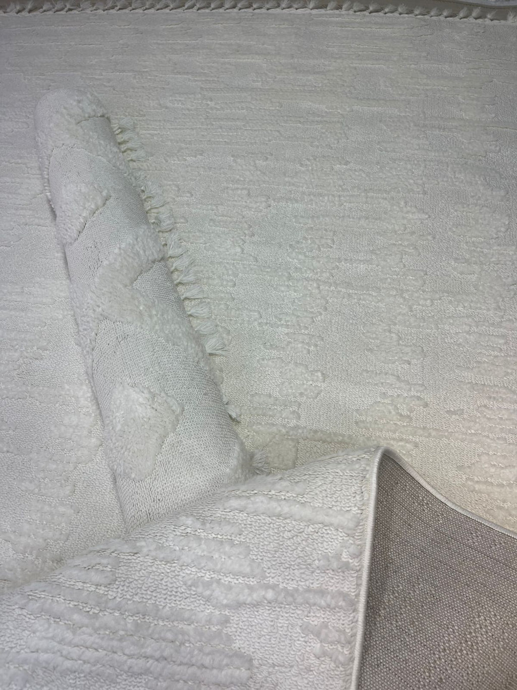 Classic White Serenity Rug