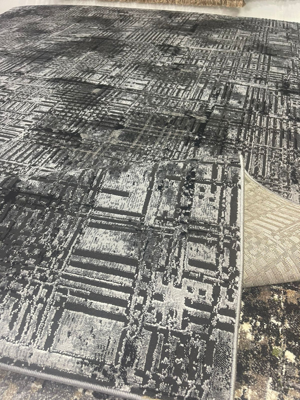 Modern Grey Black Eclipse Rug