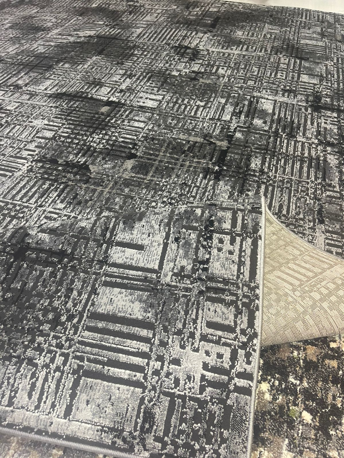 Modern Grey Black Eclipse Rug